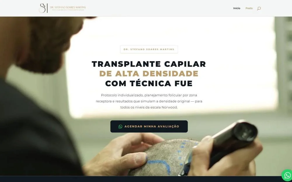 Site do Dr. Stéfano Martins no computador: transplante capilar com técnica FUE